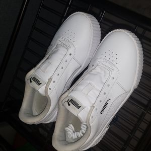 Kids Puma Gym Shoes Size US 4